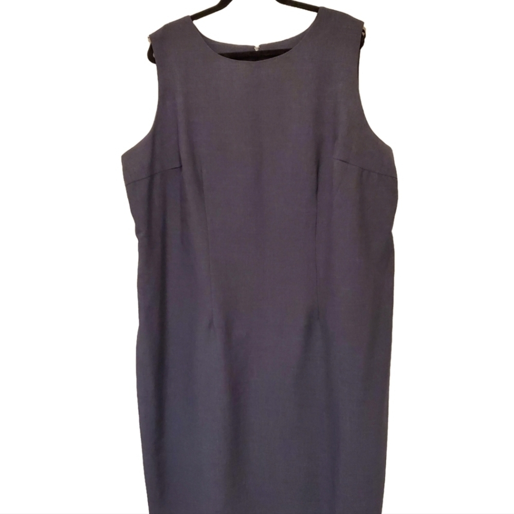🍀Beautiful Plus Size Sleeveless Dress Size 24 - Picture 2 of 2